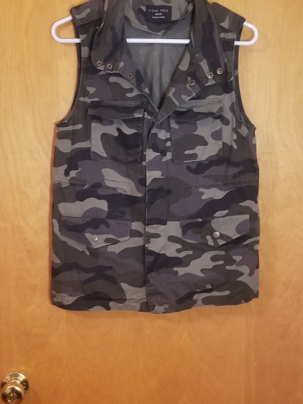 Love Tree Thin Lightweight Feminine Camo Vest Women's Size M